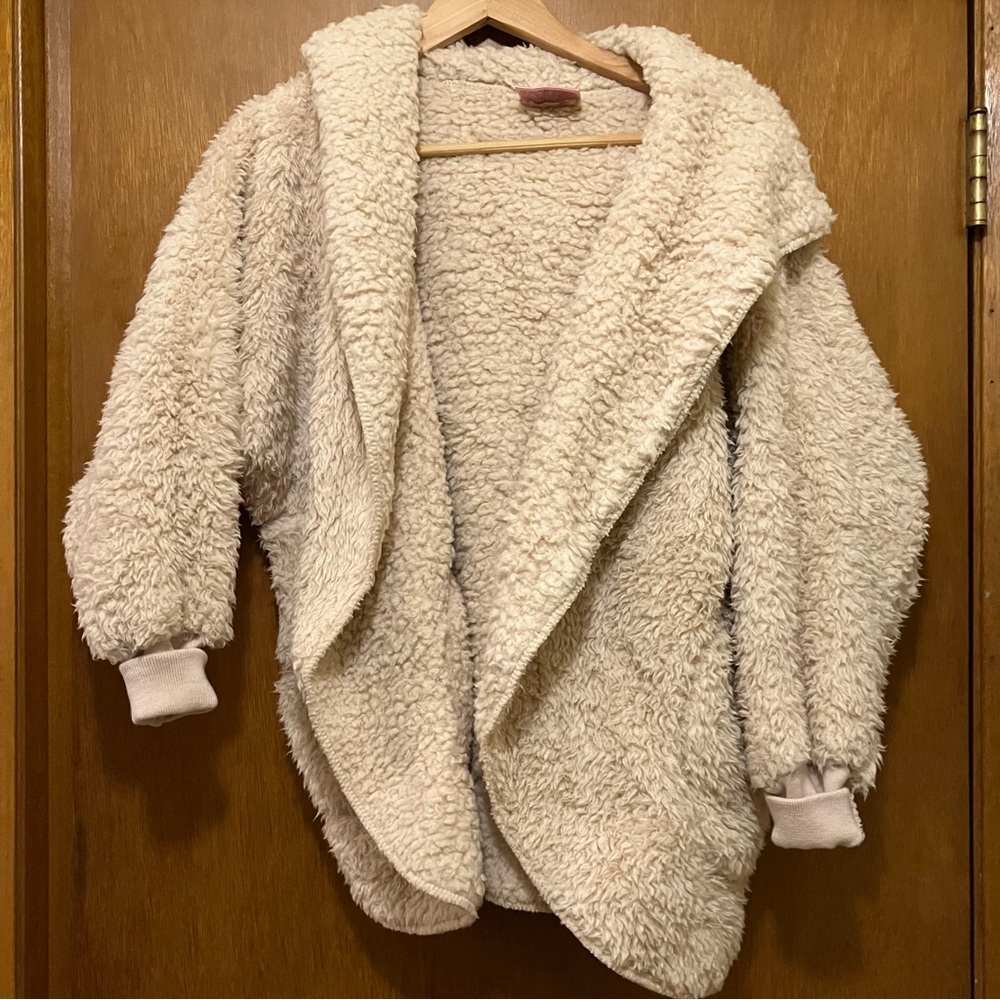 Nordic Beach Fluffy Jacket Hoodie Pockets!
